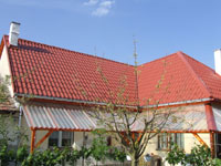 CSALÁDI HÁZ, BÁTA