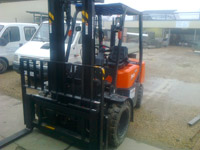 Beüzemeltünk egy új targoncát