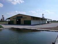 Terménytároló épület terménytisztító berendezéssel Nemesnádudvar